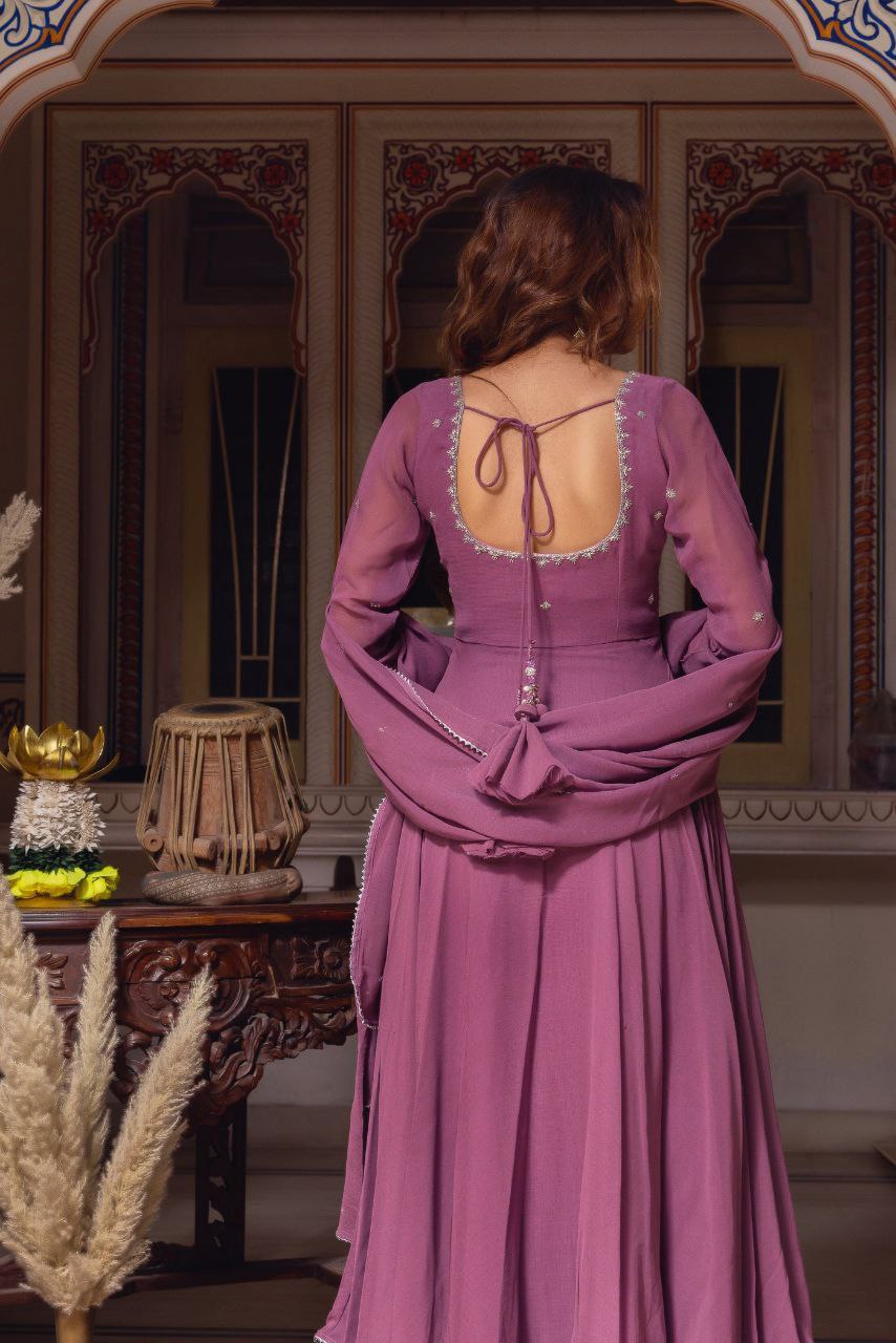 Onion Trending Royal Look Anarkali Suit