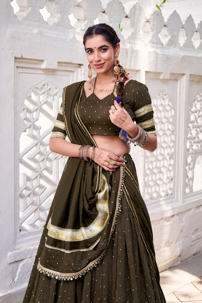 Mehendi Classics Navratri Lehenga