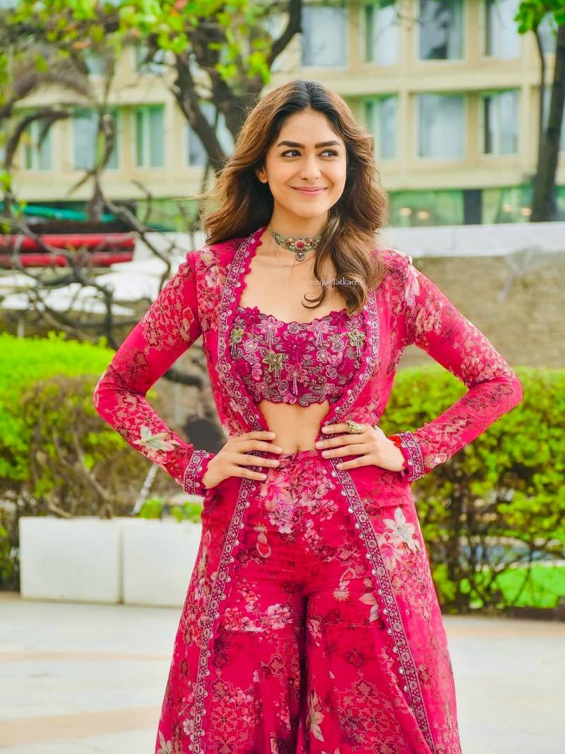 Pink Real Modeling Silk Indo Western