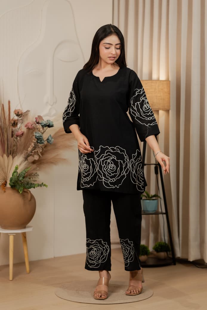 Black Elegant Thread Embroidery Cord Set