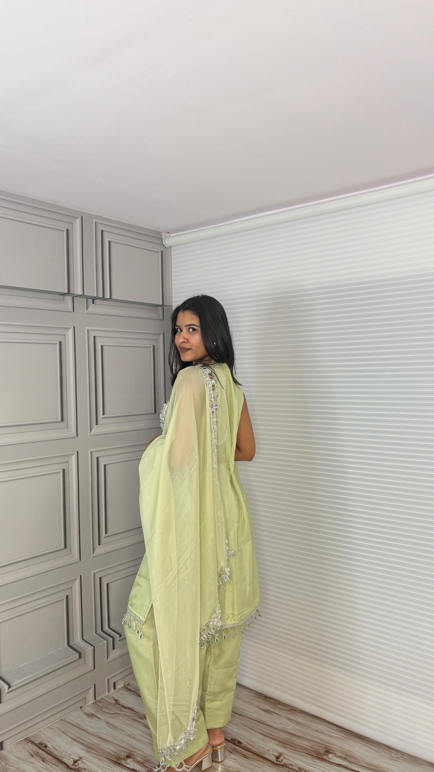 Pista Premium Quality Tebby Silk Suits