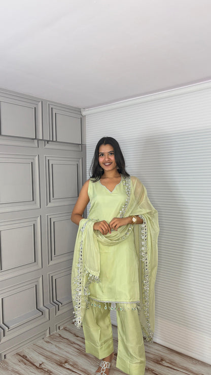 Pista Premium Quality Tebby Silk Suits