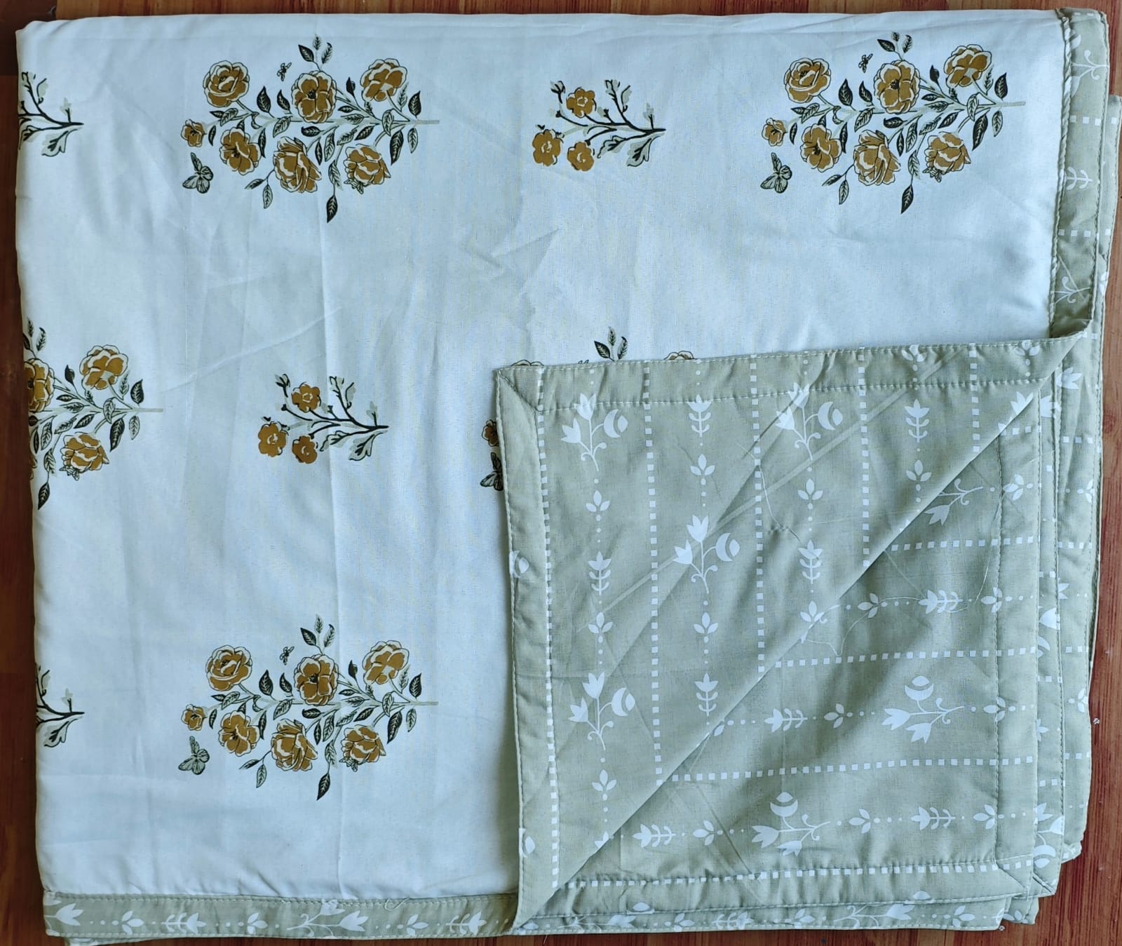 Floral print reversible double bed dohar in dull cotton fabric