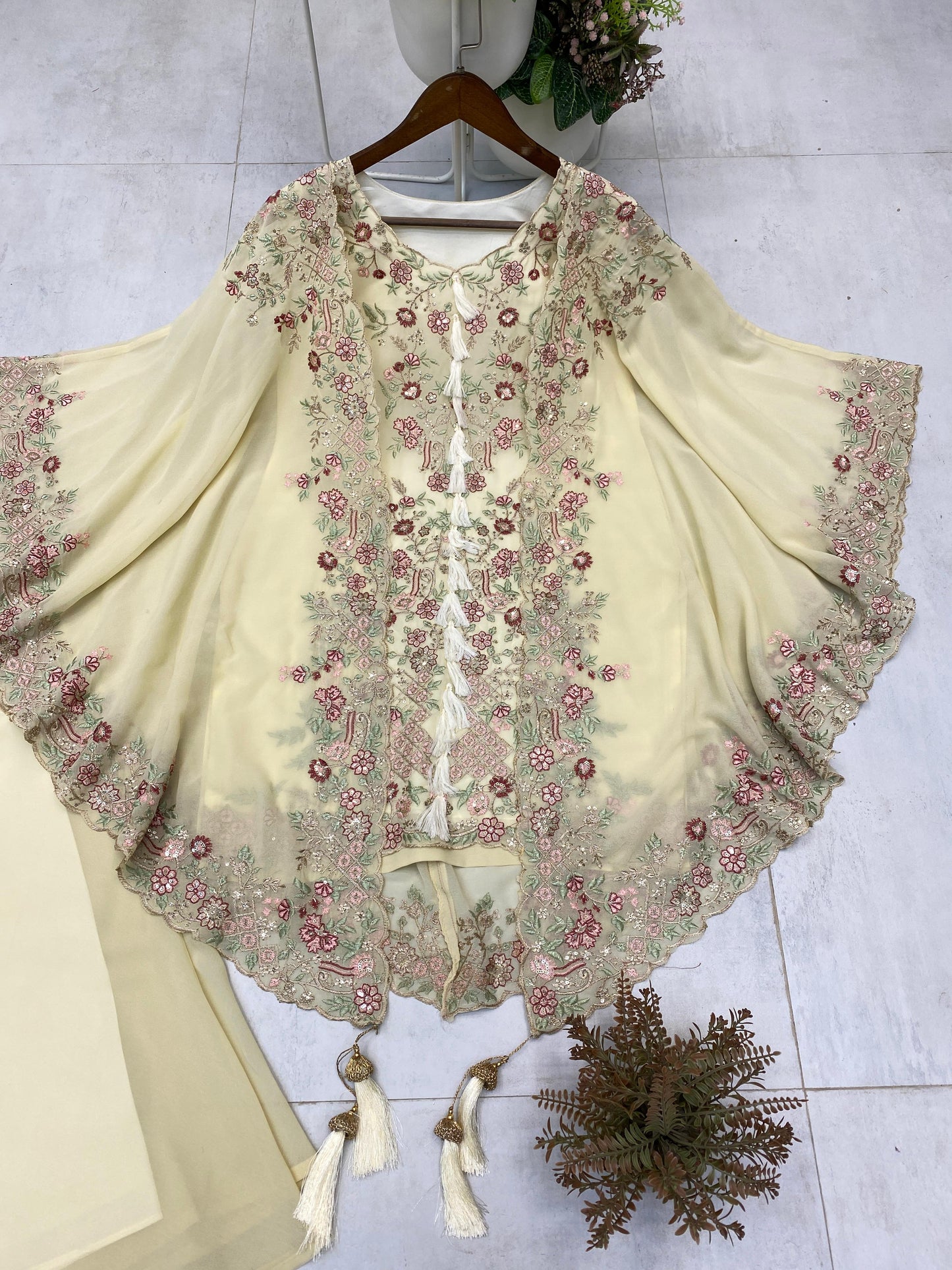 Off White Designer Wear Kurta Plazo