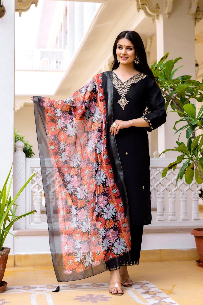 Black Embroidered V-Neck Kurti Pant