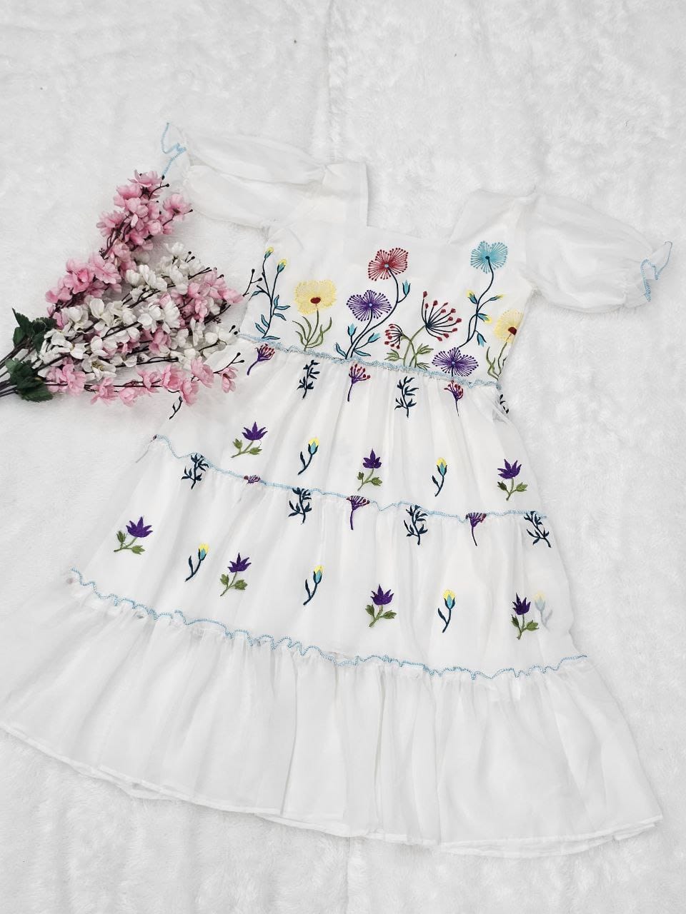 White Floral Embroidered Puff-Sleeve Dress