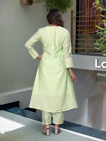Pista Hevay Embroidered Worked Kurta - Pant
