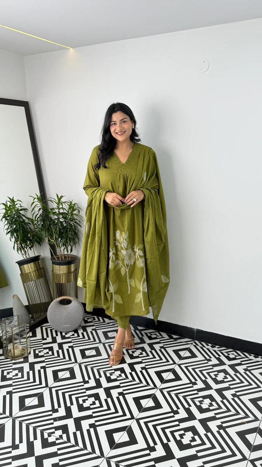 Pure Cotton Green Kurti Pant Dupatta Set