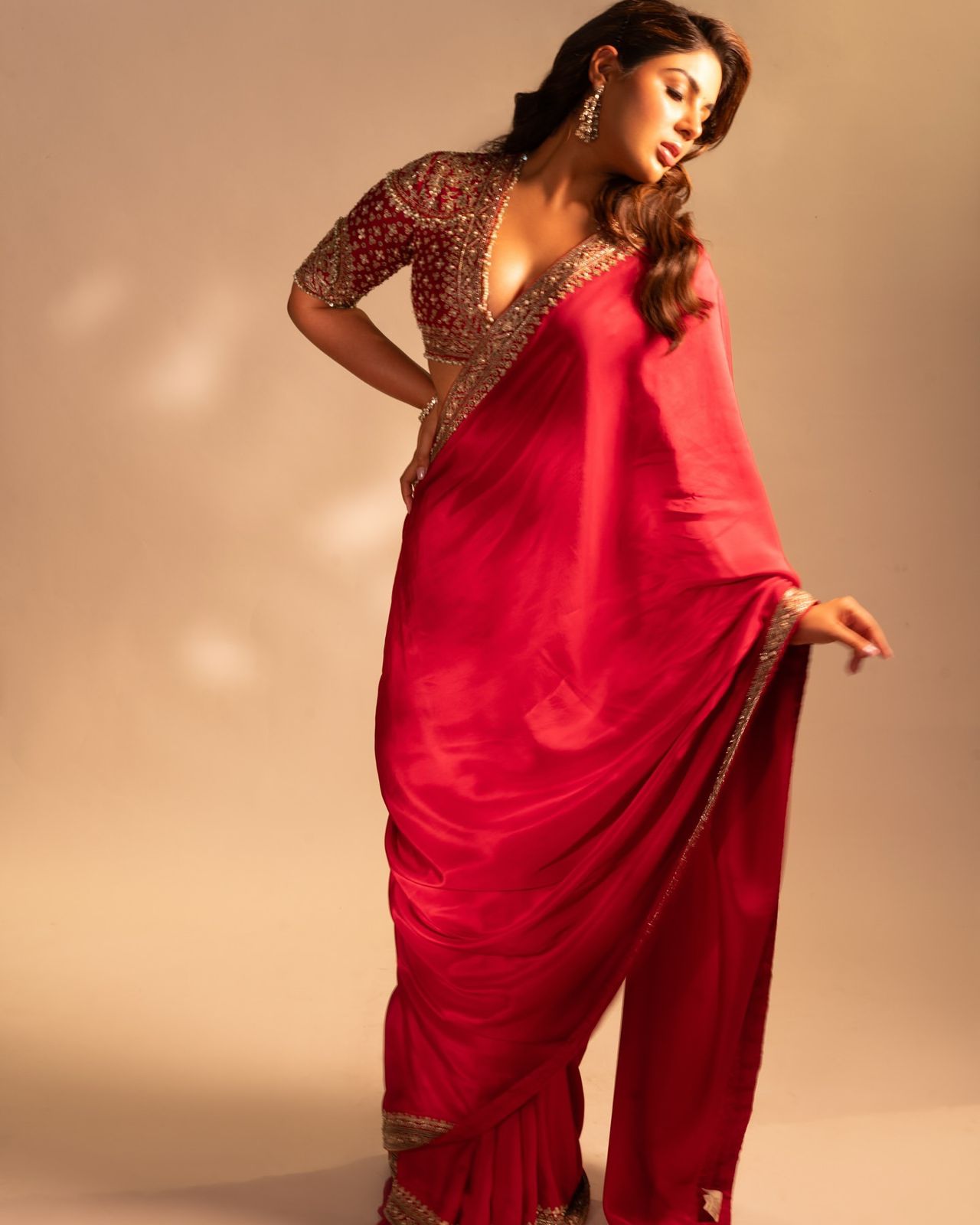 Red Real Modeling Silk Saree